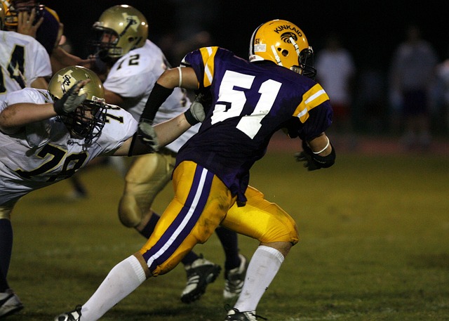 黄蜂官方：三球左脚踝酸痛，本场比赛不会回归